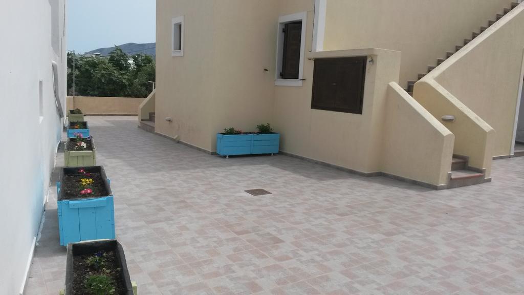 קרטראדוס Vazeos Apartments מראה חיצוני תמונה
