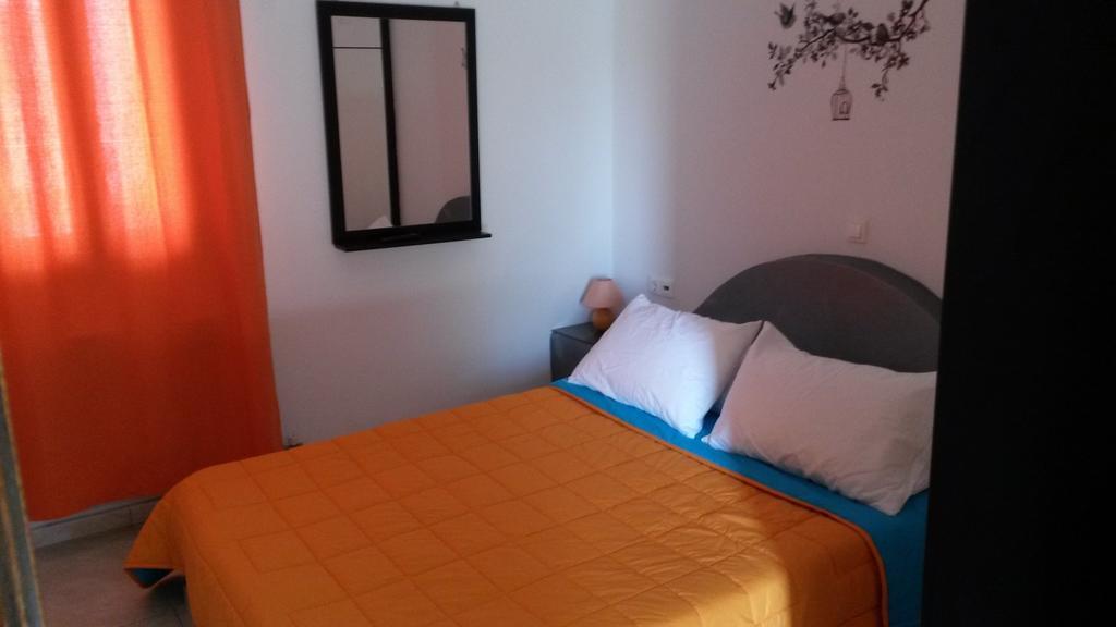 קרטראדוס Vazeos Apartments חדר תמונה