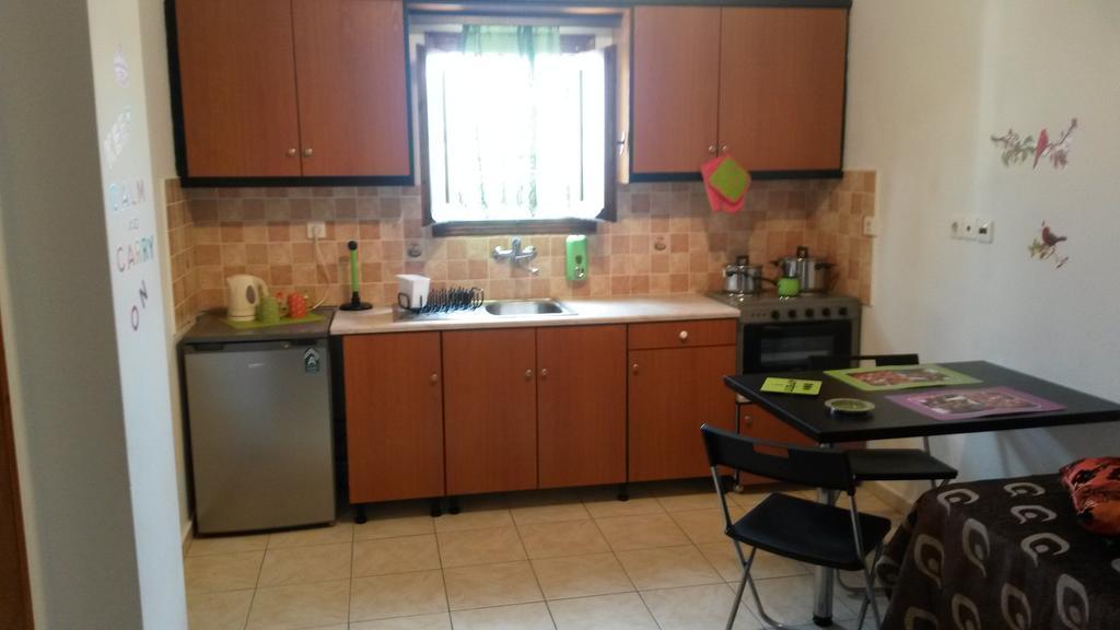 קרטראדוס Vazeos Apartments חדר תמונה