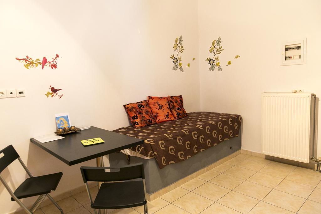 קרטראדוס Vazeos Apartments מראה חיצוני תמונה